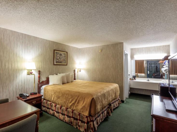 Room image 6